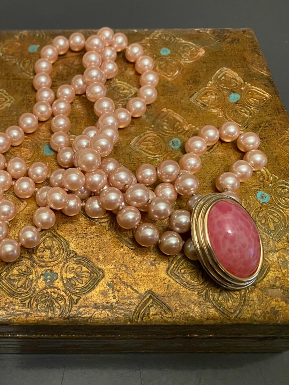 Vintage Donald Stannard pink toned double strand long pearls-perfect condition